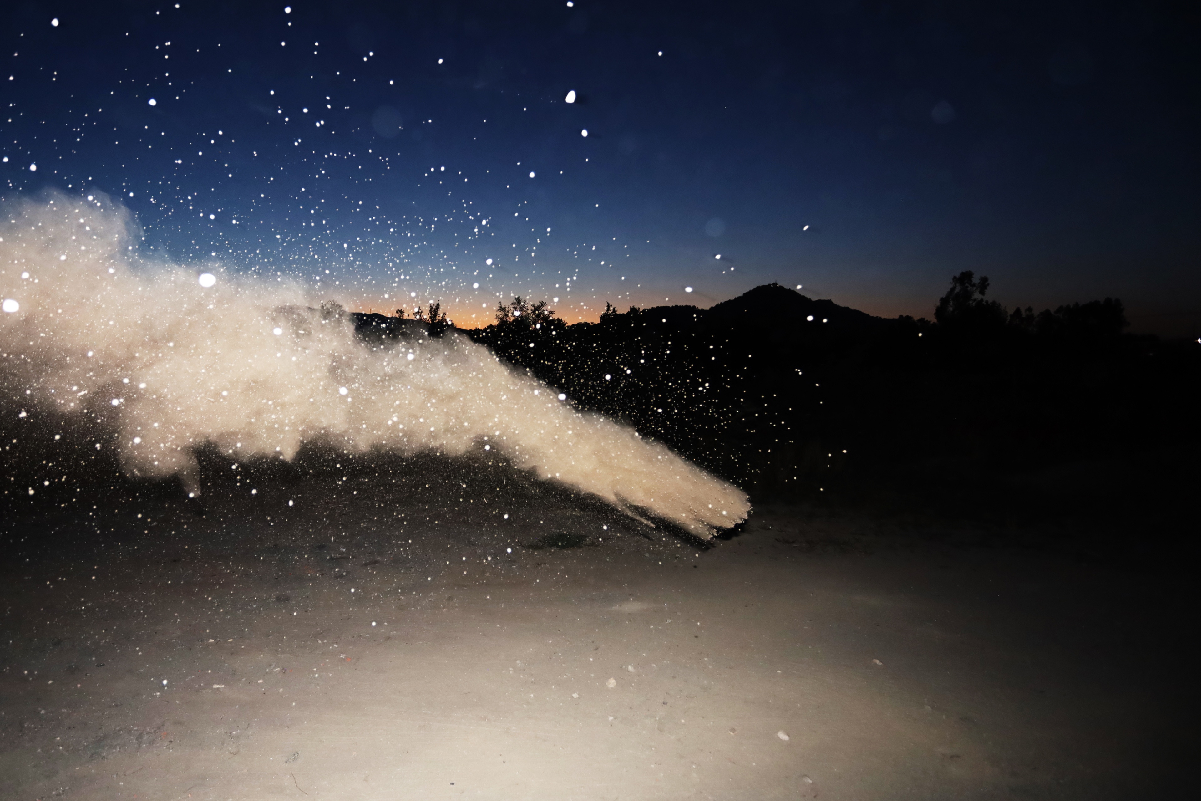 Dustcloud 4 by Anton und Peter Piek