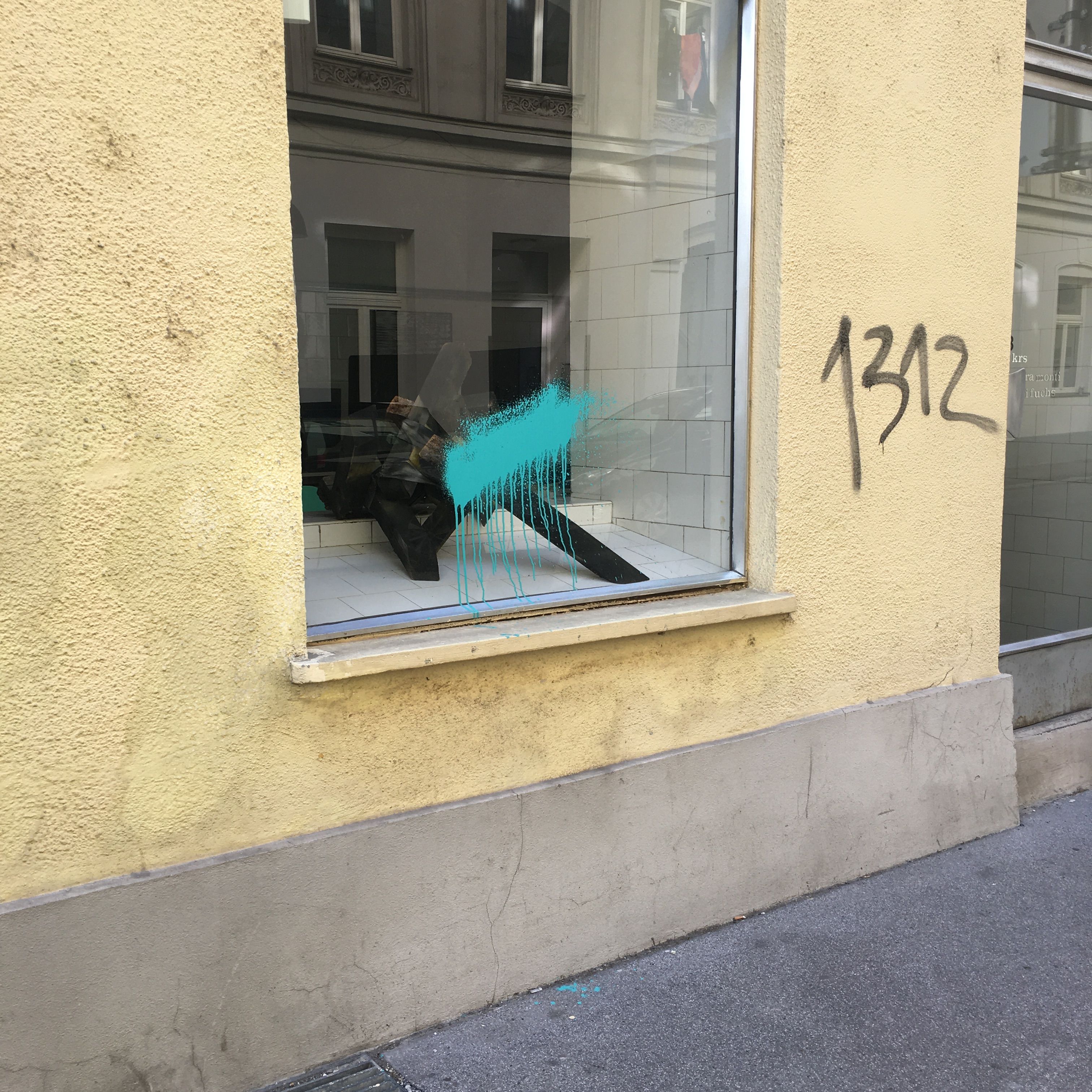 Türkis by Ari