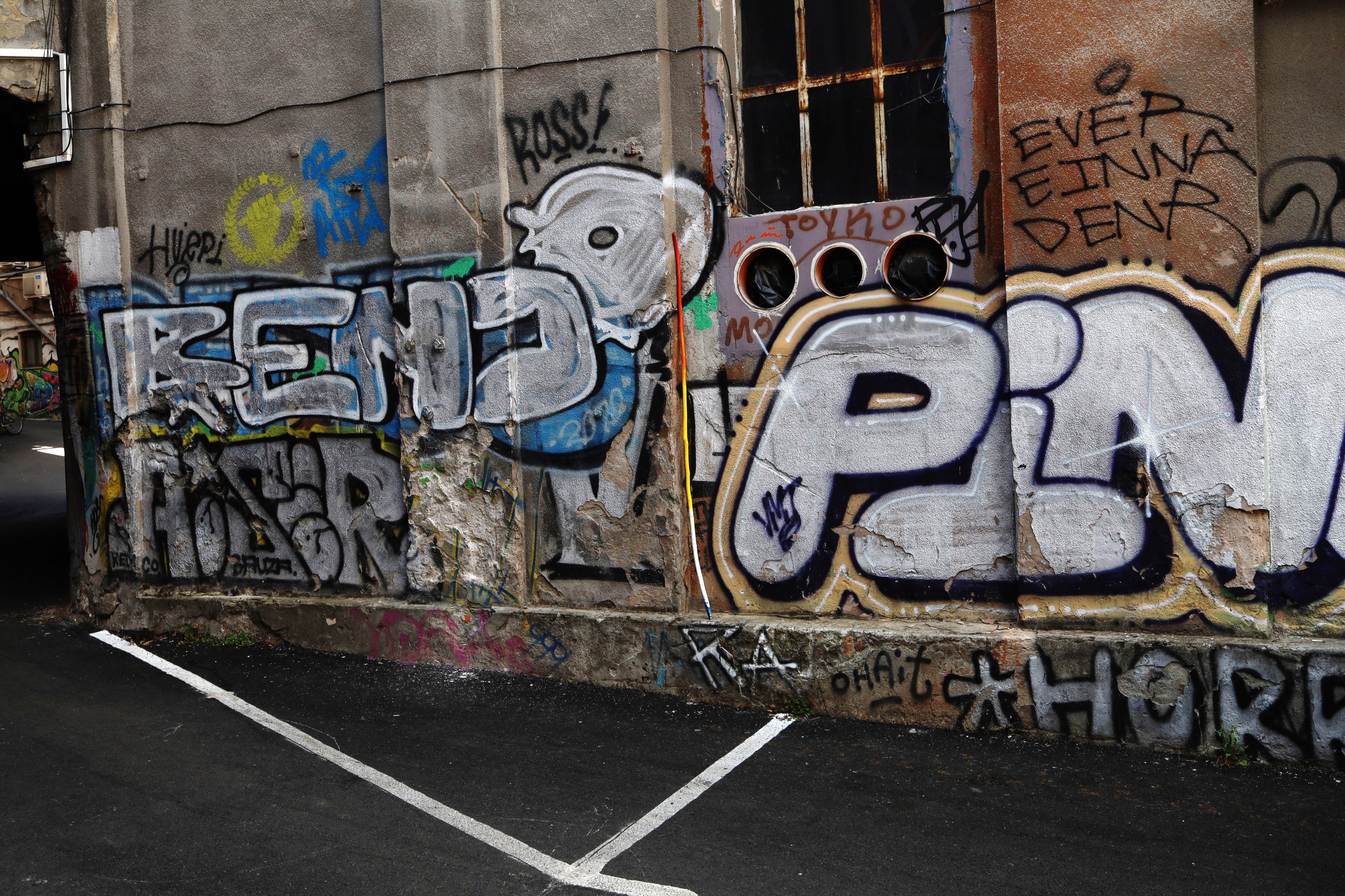 Take Away Belgrade by Peter Piek