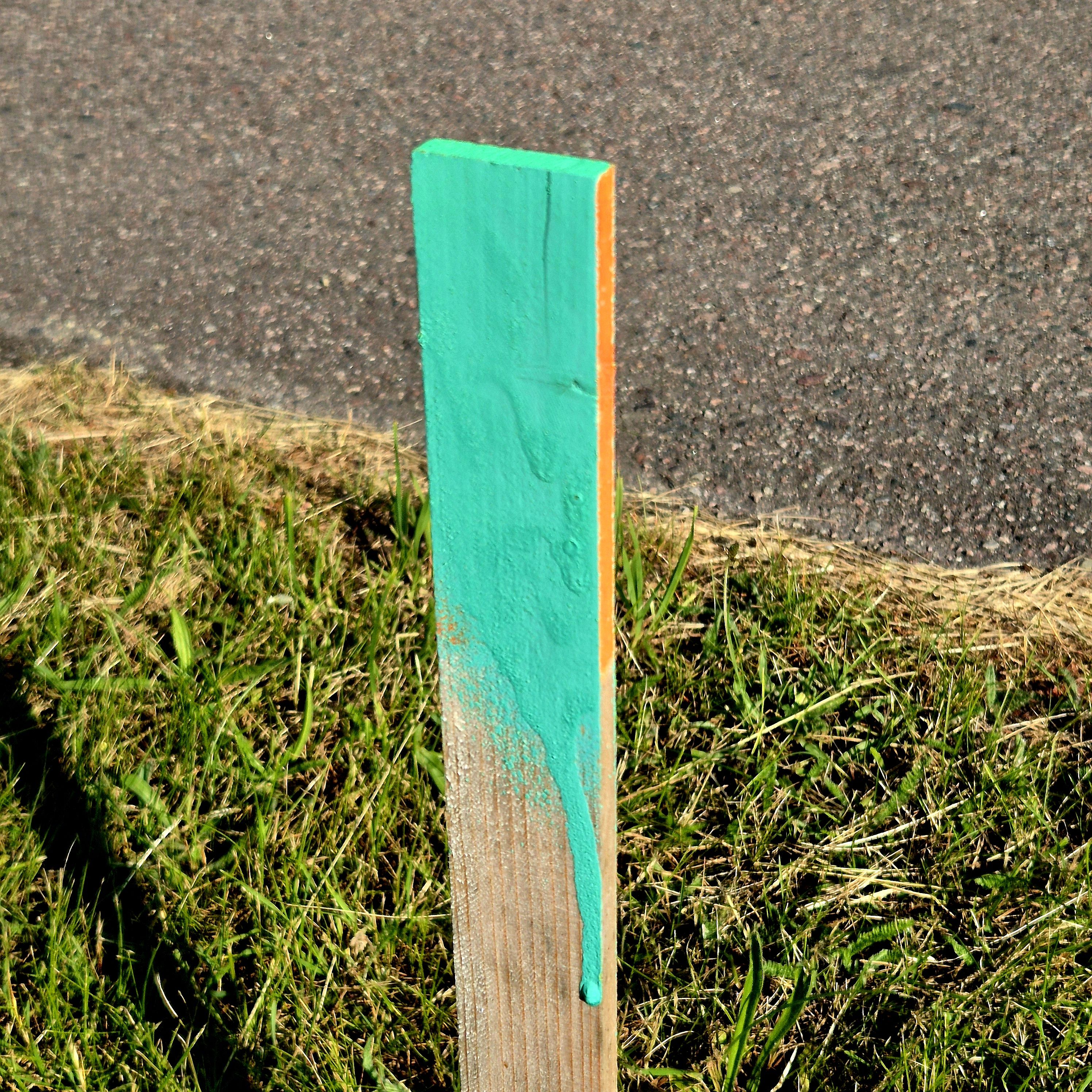 Zeichen am Weg by Michael Trepel