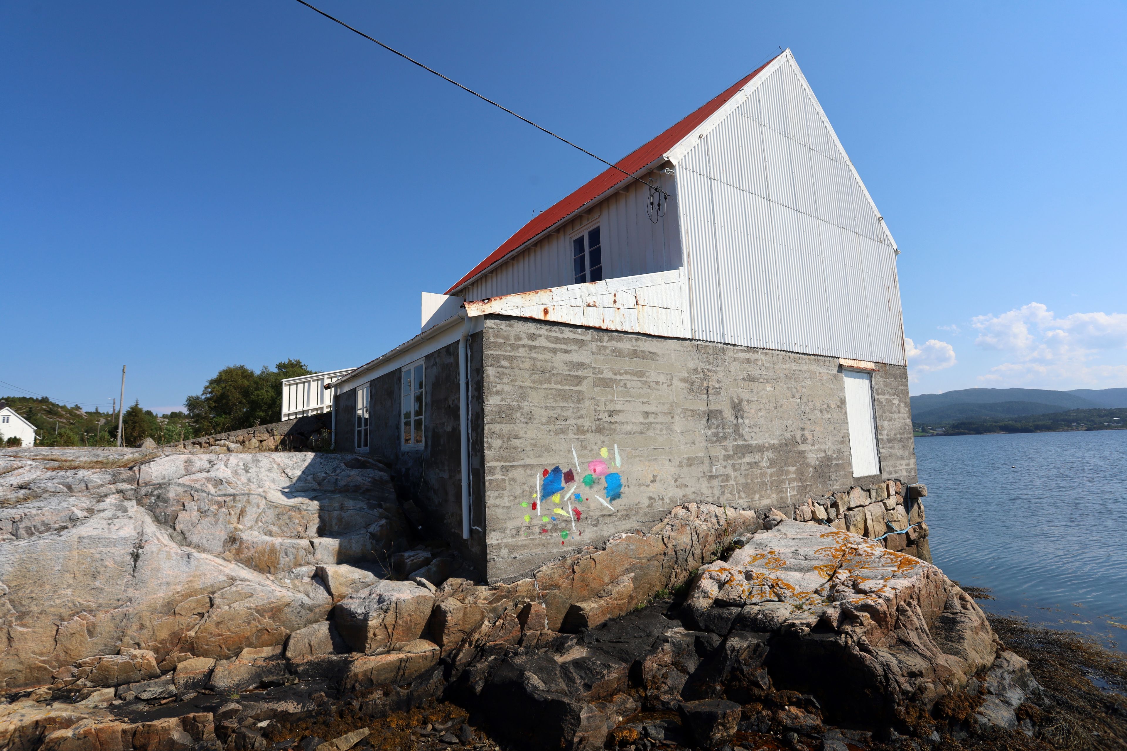 barn thing by Peter Piek, Ari Fuchs, Anton Mauro Fuchs