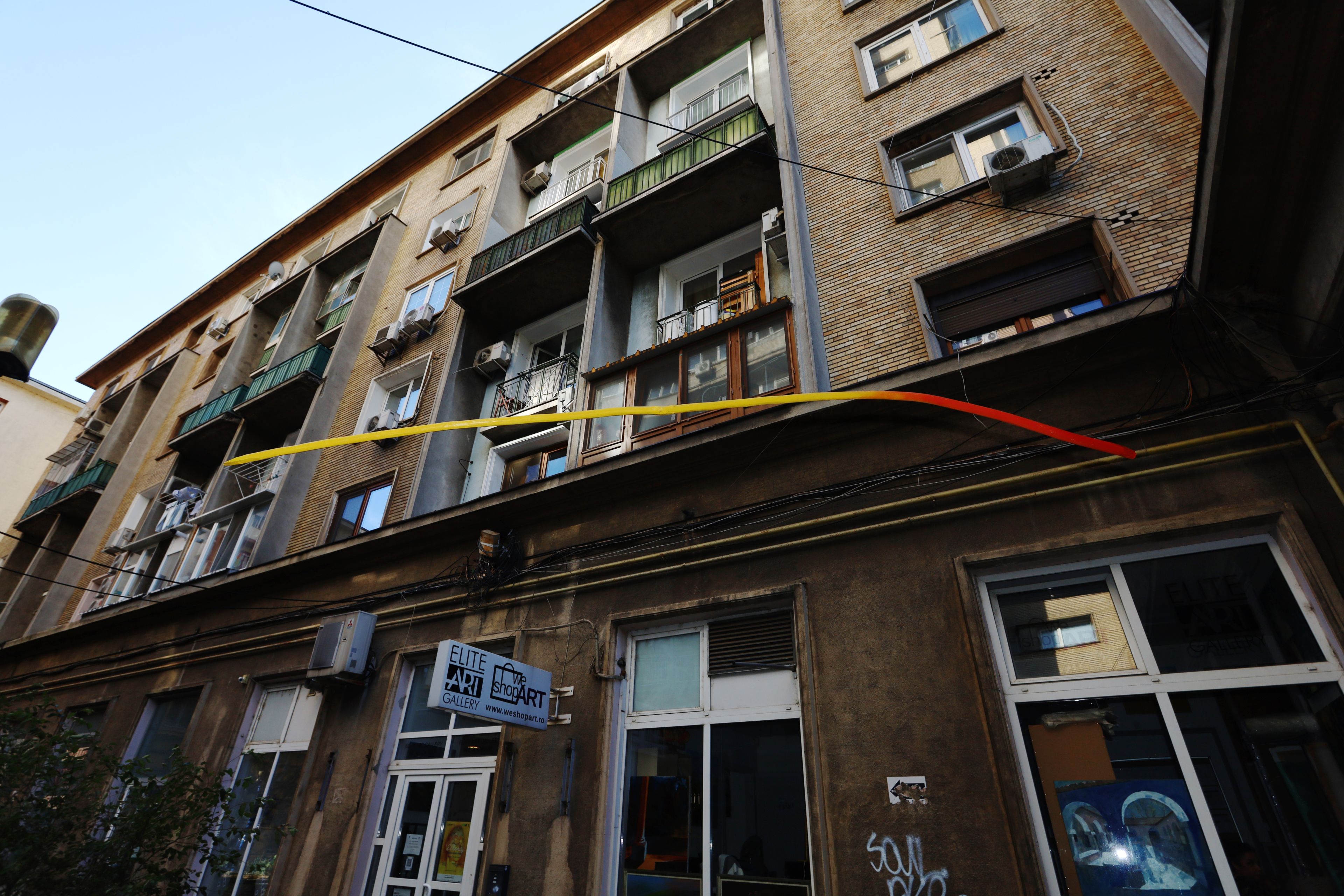 Bukarest 2 by Peter Piek