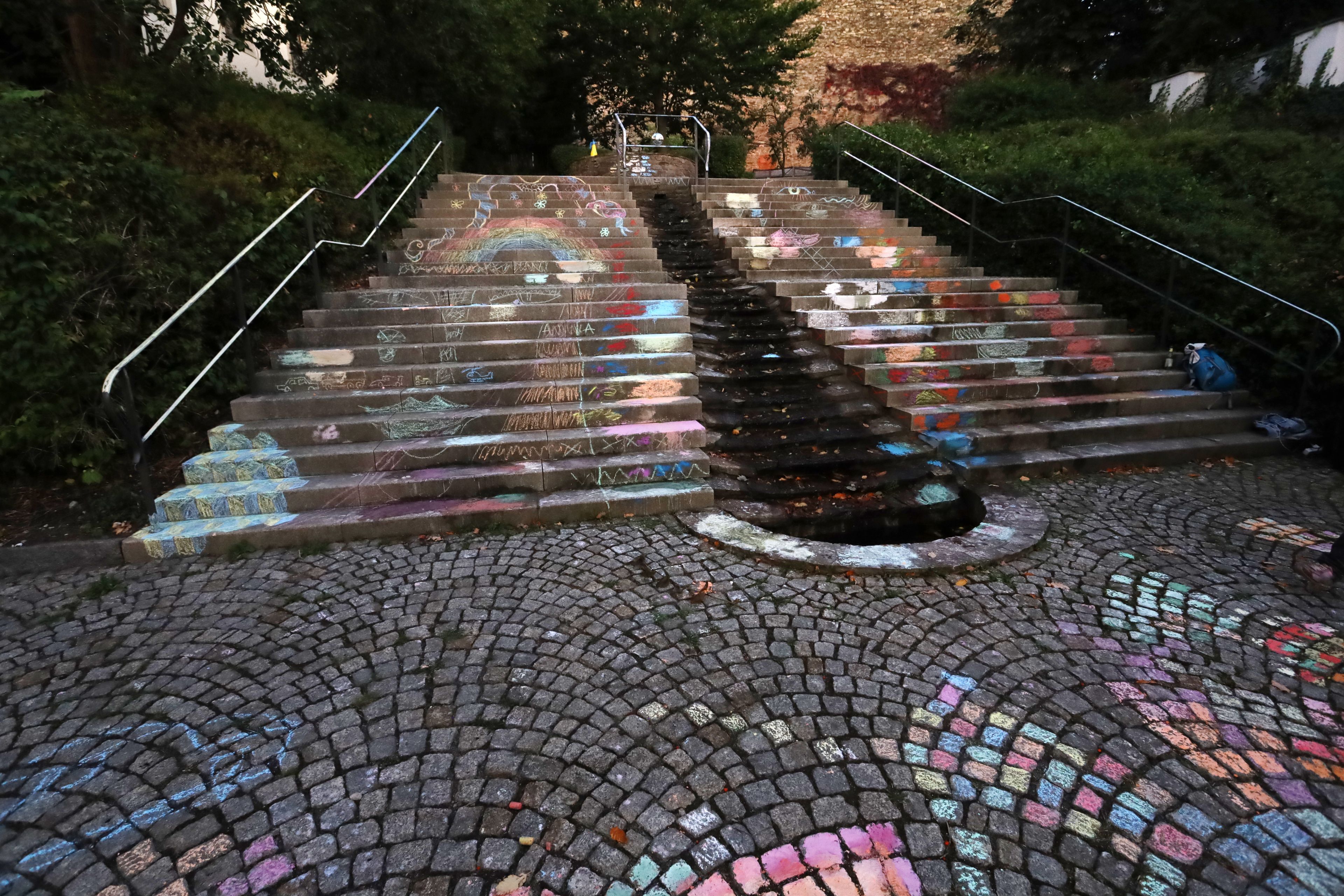 Color vs Cars by Peter Piek + Neues Konsulat