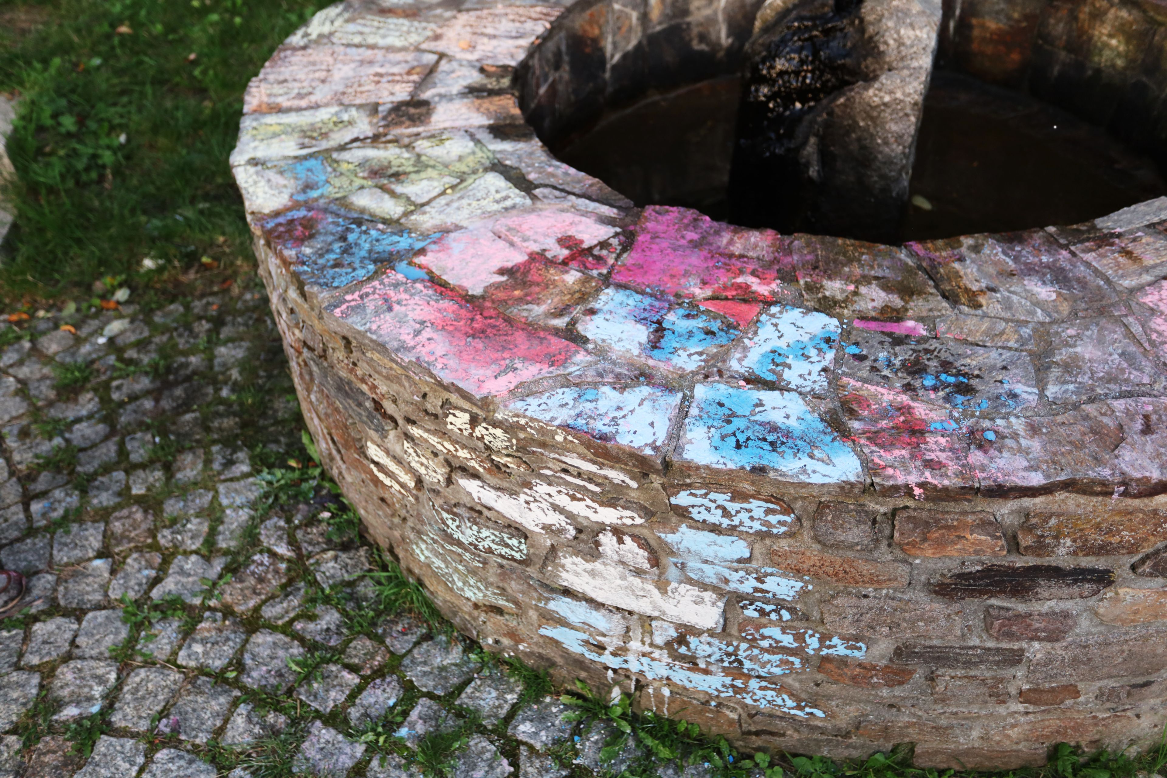 Color vs Cars by Peter Piek + Neues Konsulat