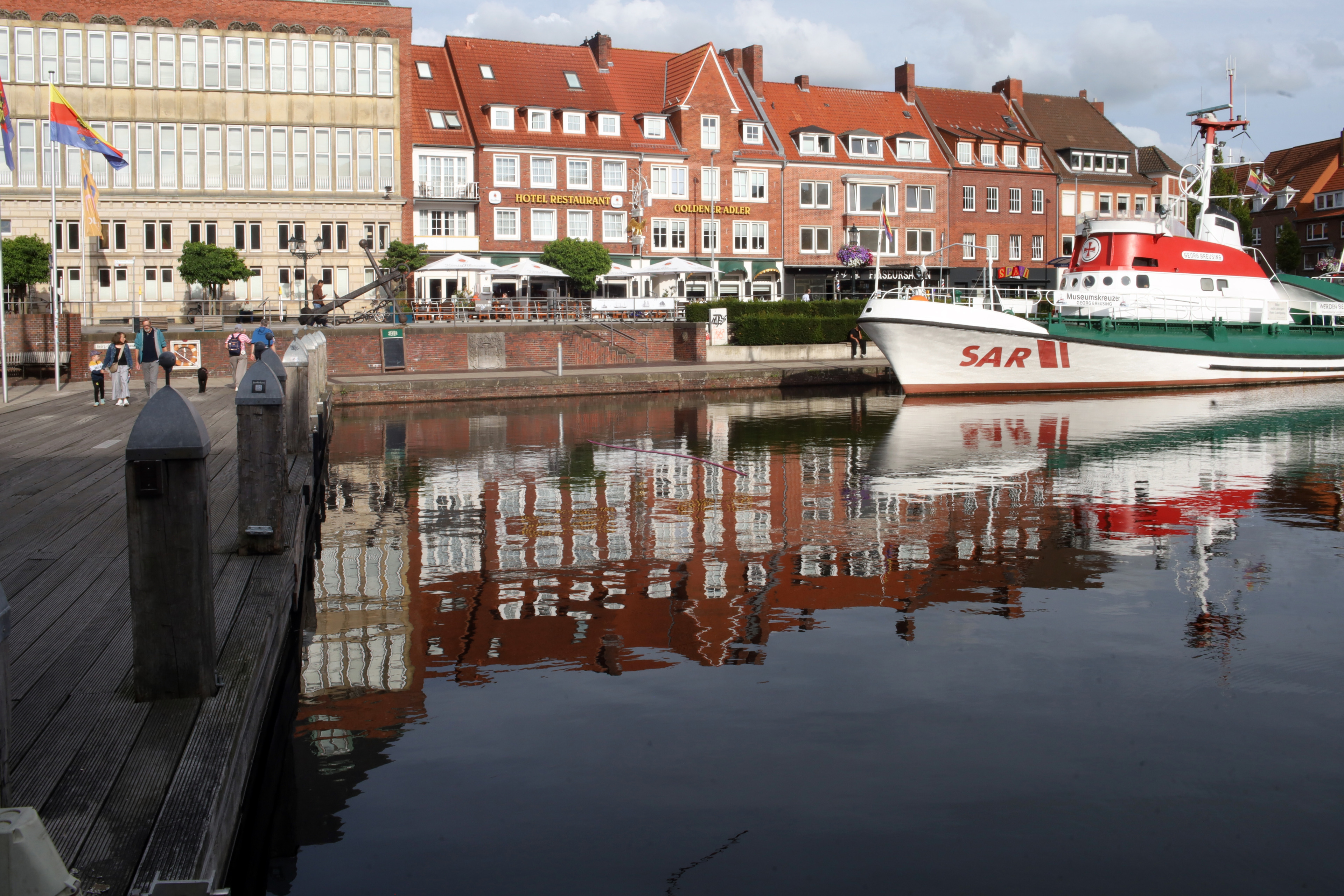 Emden Rosa by Peter Piek