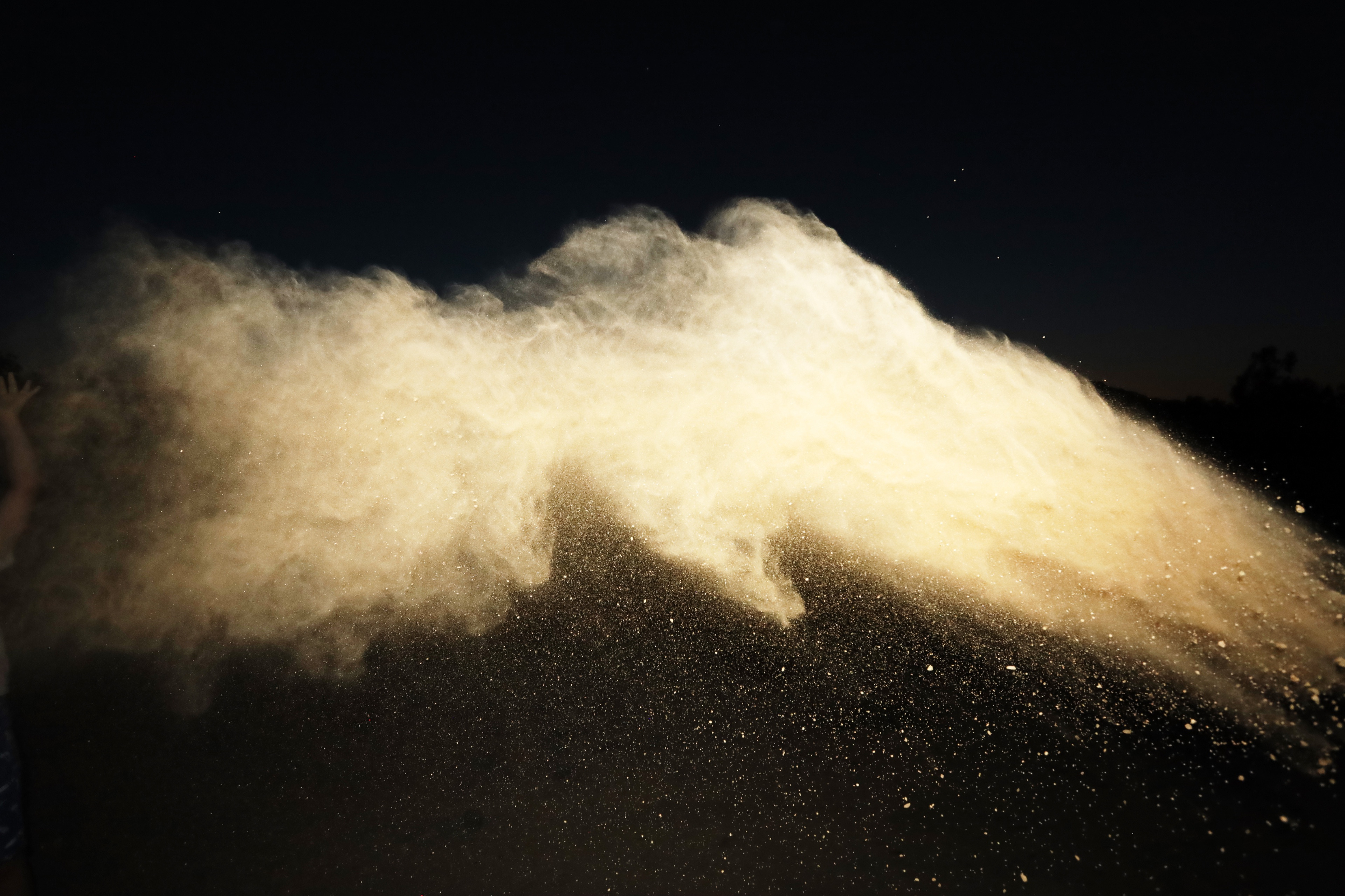 Dustcloud 4 by Anton und Peter Piek